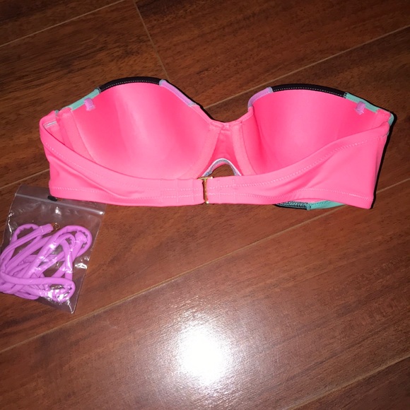 NWT Victoria Secret bandeau bikini swim top - Picture 2 of 2